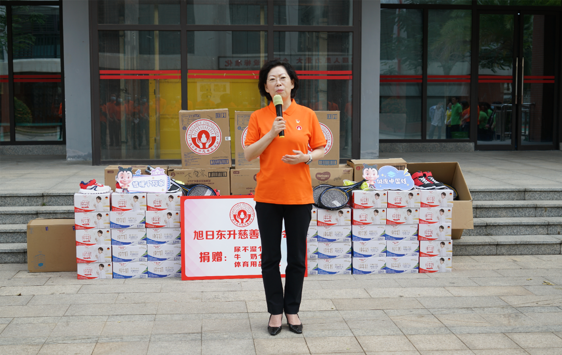 7年一连关爱 | 尊龙凯时药业集团走进？？？？？？谑猩缁岣＠ | 公司新闻 | 尊龙凯时药业
