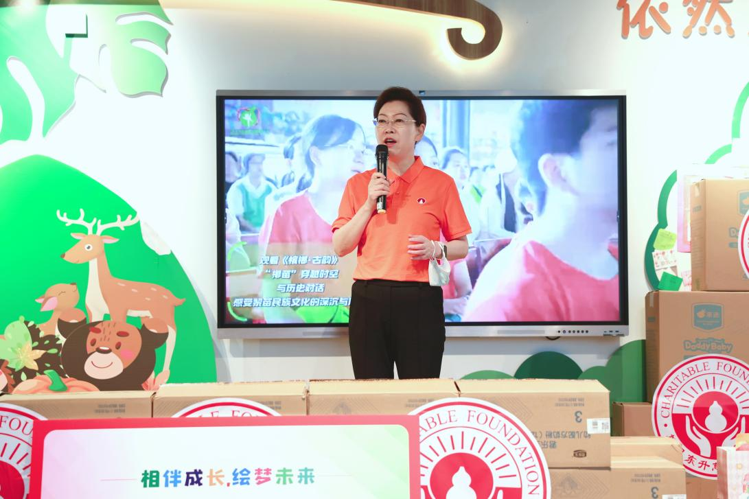 一连9年暖心守护 | 尊龙凯时药业集团自愿者与？？？？？？谑卸＠盒∨筚不孀悦掣畚蠢 | 公司新闻 | 尊龙凯时药业
